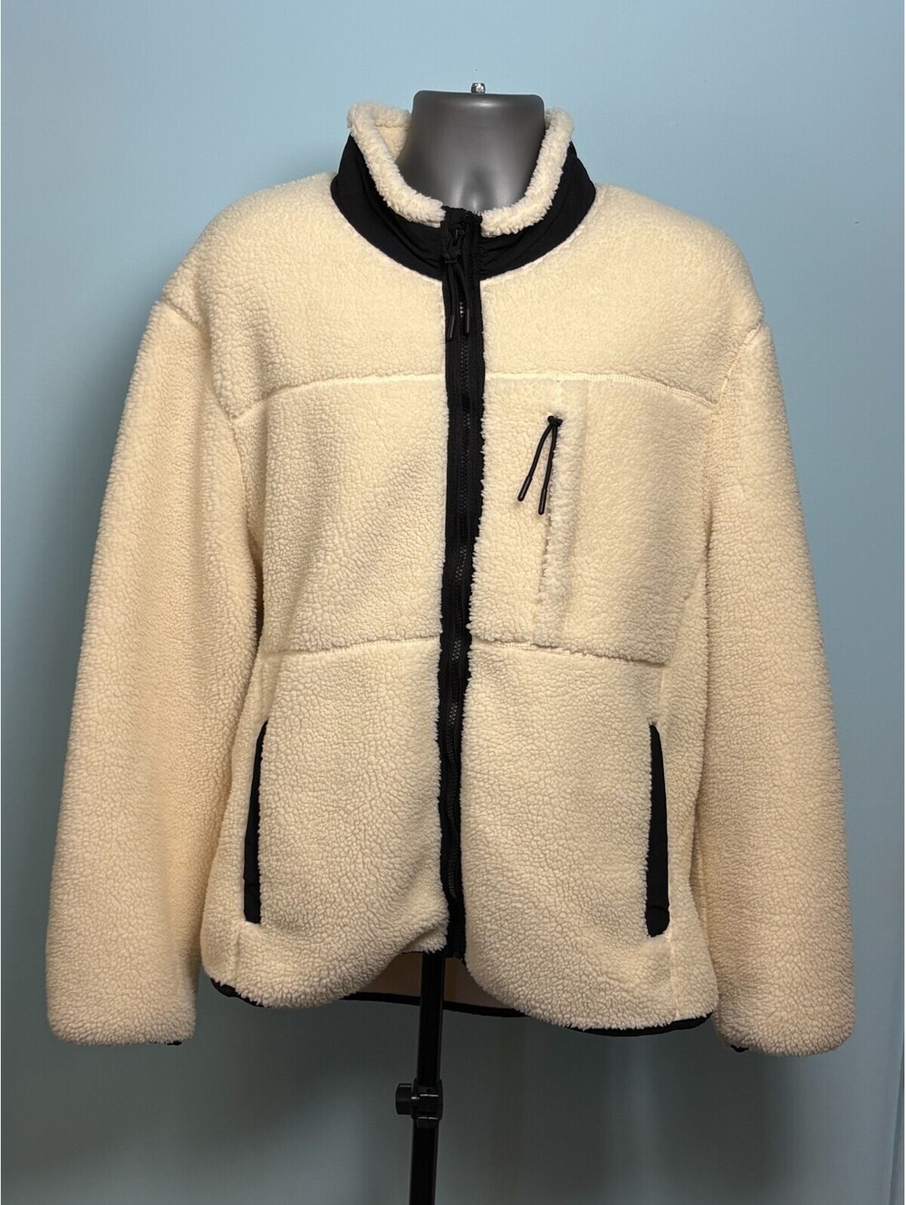 Xersion Sherpa Fleece Jacket Mens XL Full Zip Plush Cream Black Contrast Pocket